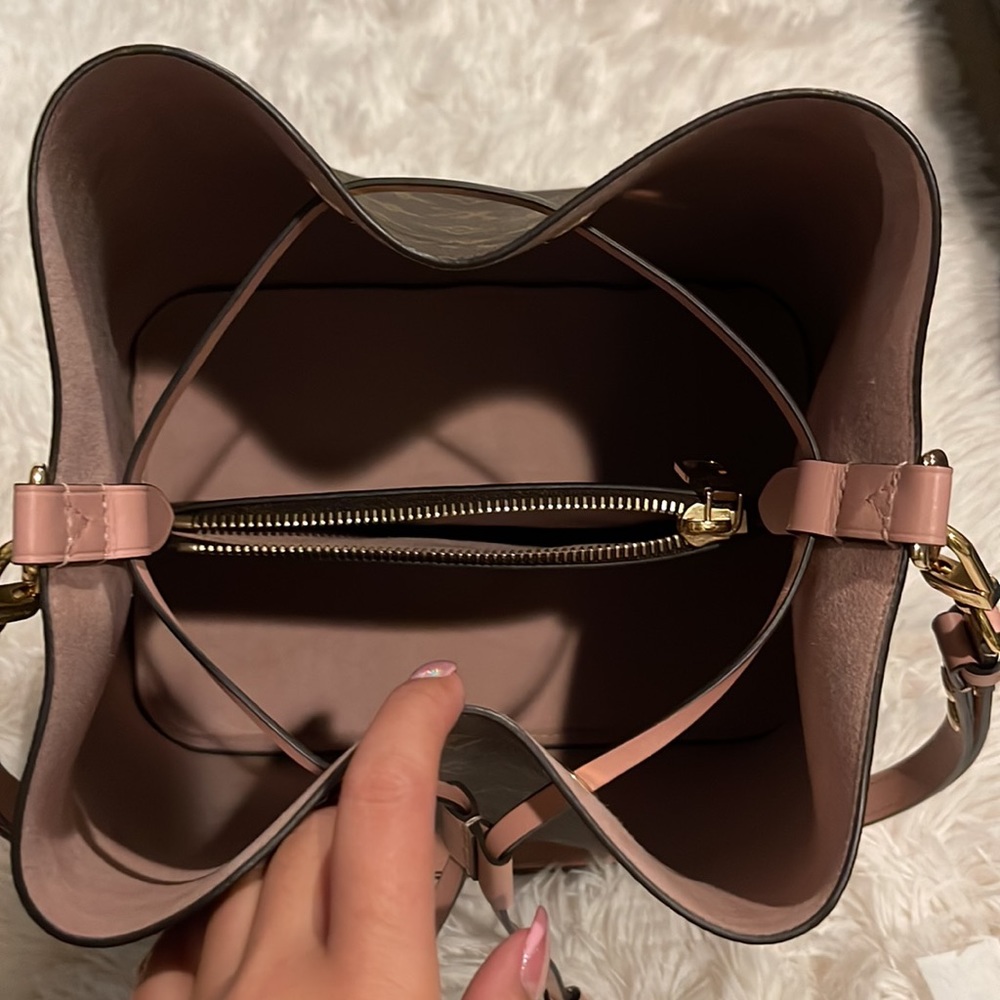 Like New NeoNoe Monogram w Rose Poudre . Come with bag and dust bag- Code SD159 - Picture 2 of 9